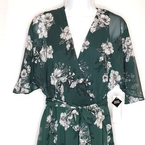 NEW Sandra Darren Floral Dress Sz 6 Sheer Green Belted Waisted A-Line V-Neck